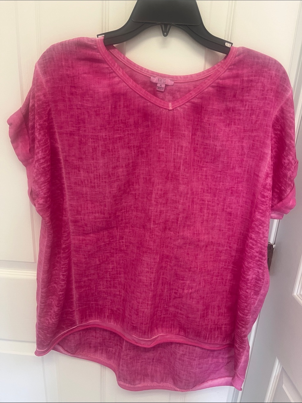 Lightweight V-Neck Women's 100% Linen Top in Vibrant Pink
